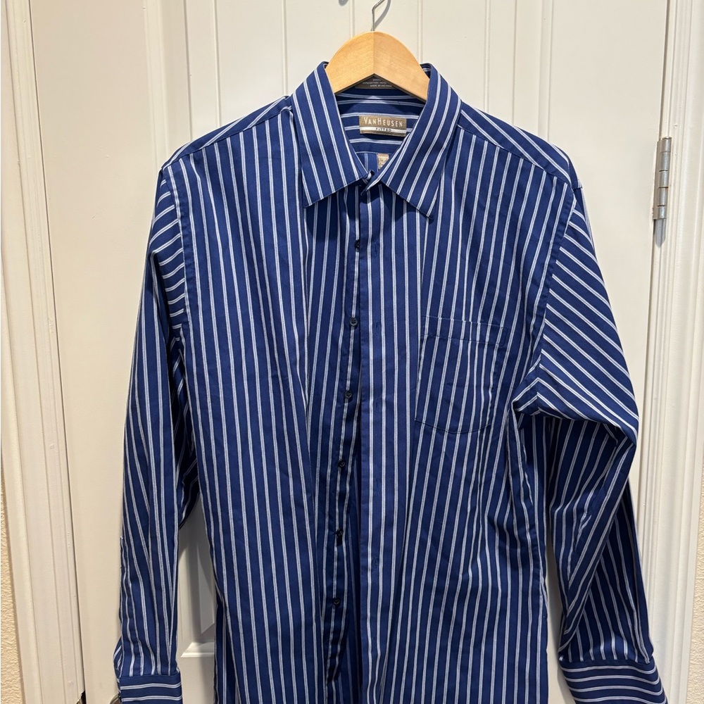 Van Heusen Men's Navy and White Striped Dress Shirt